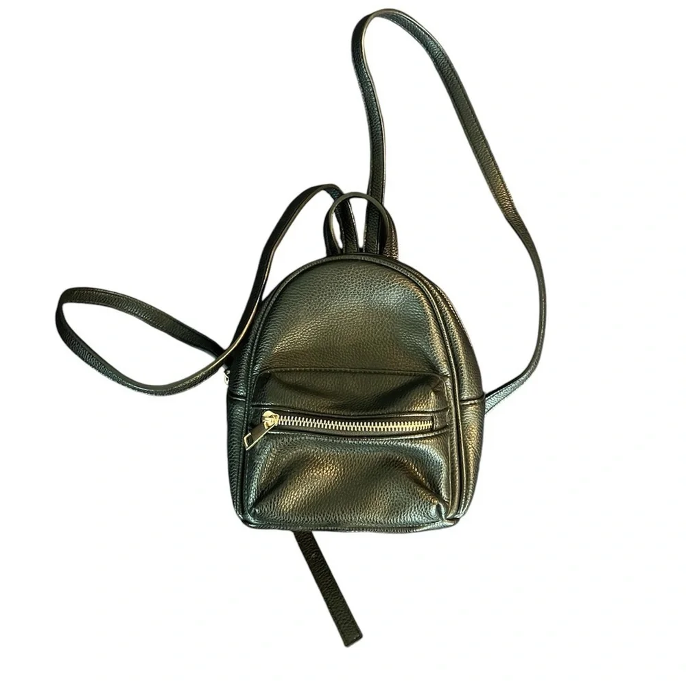 Black mini Forever 21 backpack - Picture 1 of 4